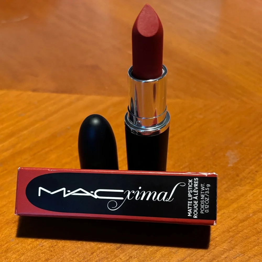 MAC Macximal Matte Lipstick Overstatement
